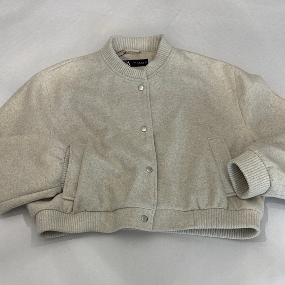 Zara Women’s Cropped Beige Bomber Jacket Size XL - Picture 1 of 14
